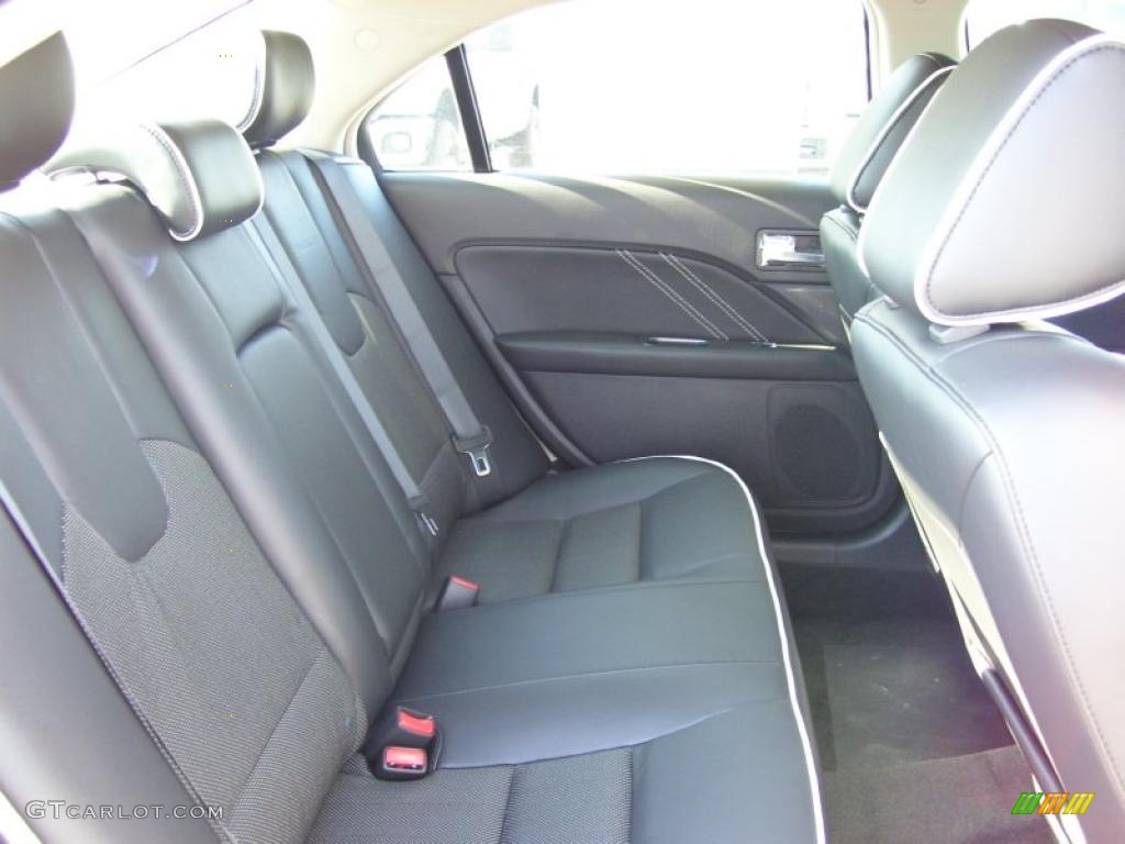 2011 Fusion SEL V6 - White Suede / Charcoal Black photo #19