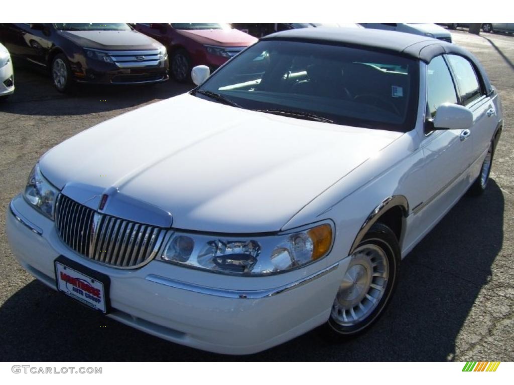 Vibrant White Lincoln Town Car