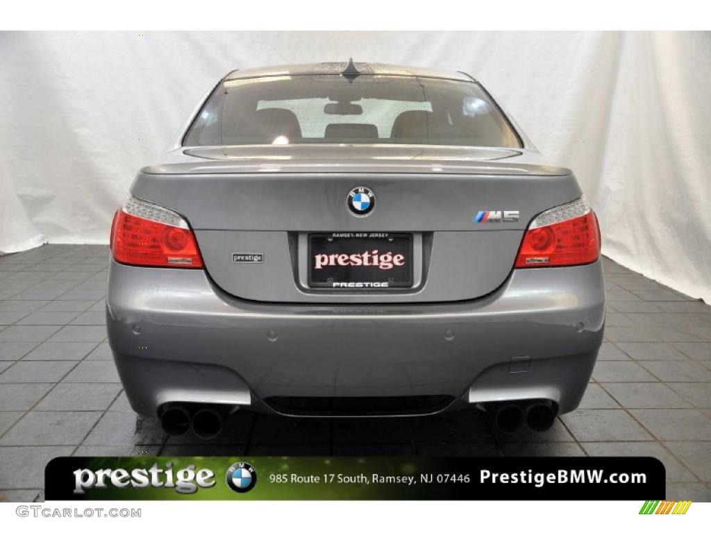 2010 M5  - Space Gray Metallic / Black Merino Leather photo #3