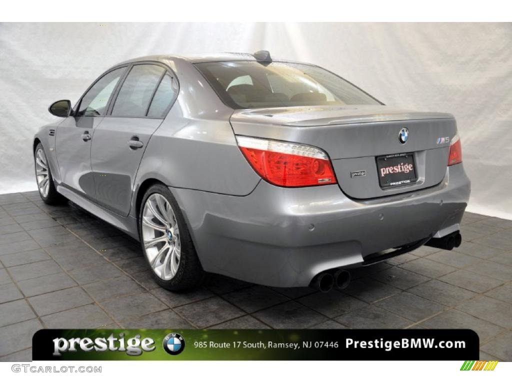 2010 M5  - Space Gray Metallic / Black Merino Leather photo #4