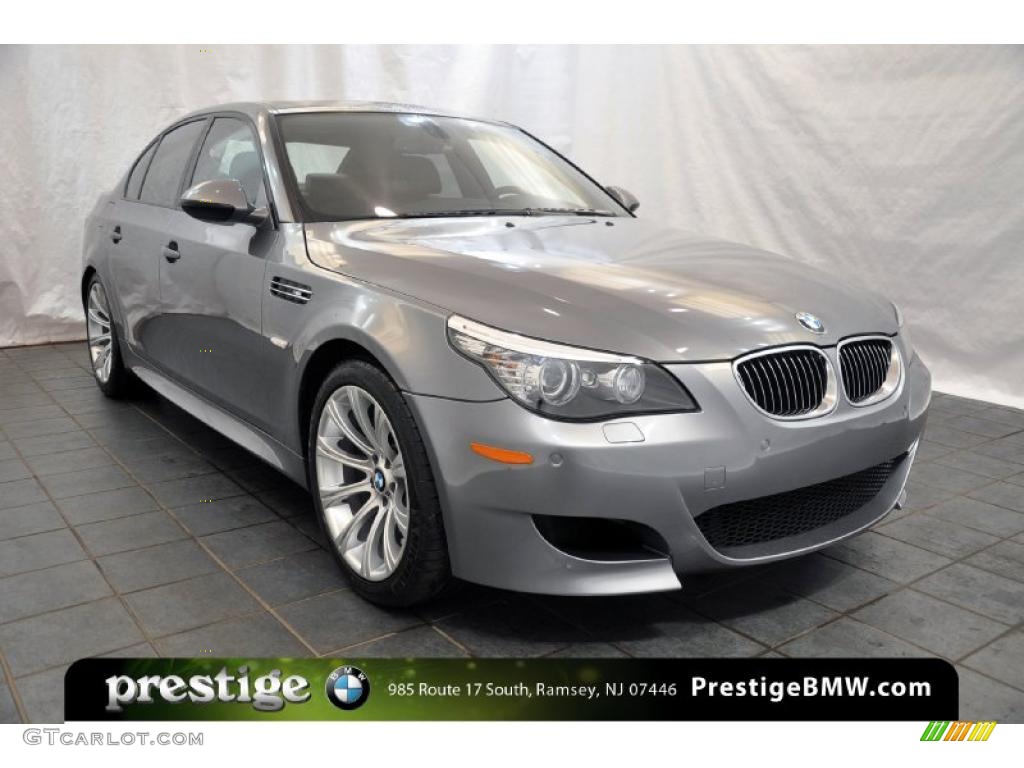 2010 M5  - Space Gray Metallic / Black Merino Leather photo #6