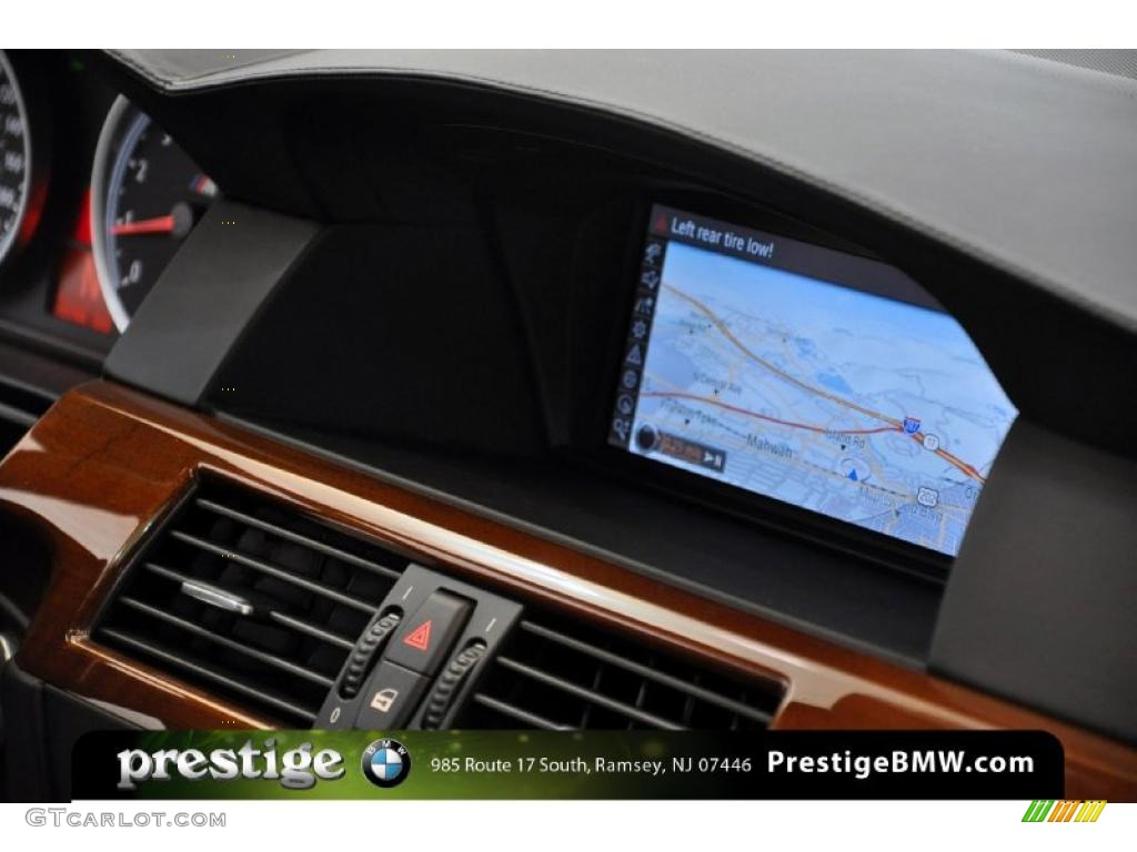2010 M5  - Space Gray Metallic / Black Merino Leather photo #15