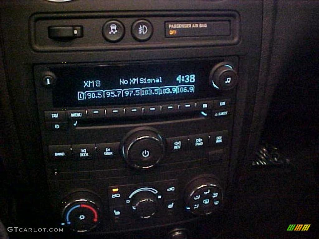 2011 Chevrolet HHR LT Controls Photo #39595239