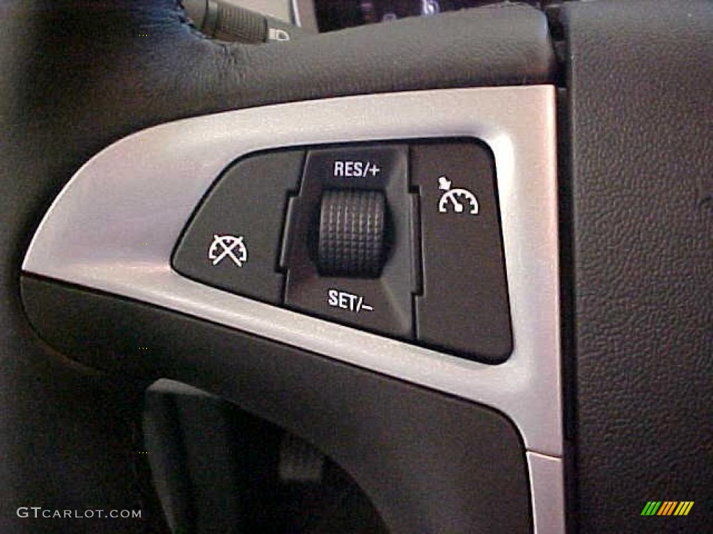 2011 Chevrolet Equinox LT Controls Photo #39595551