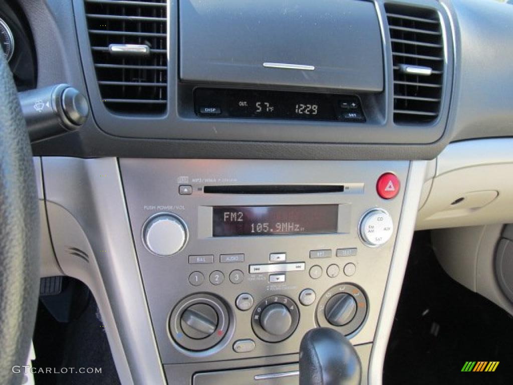 2009 Subaru Legacy 2.5i Sedan Controls Photo #39595951