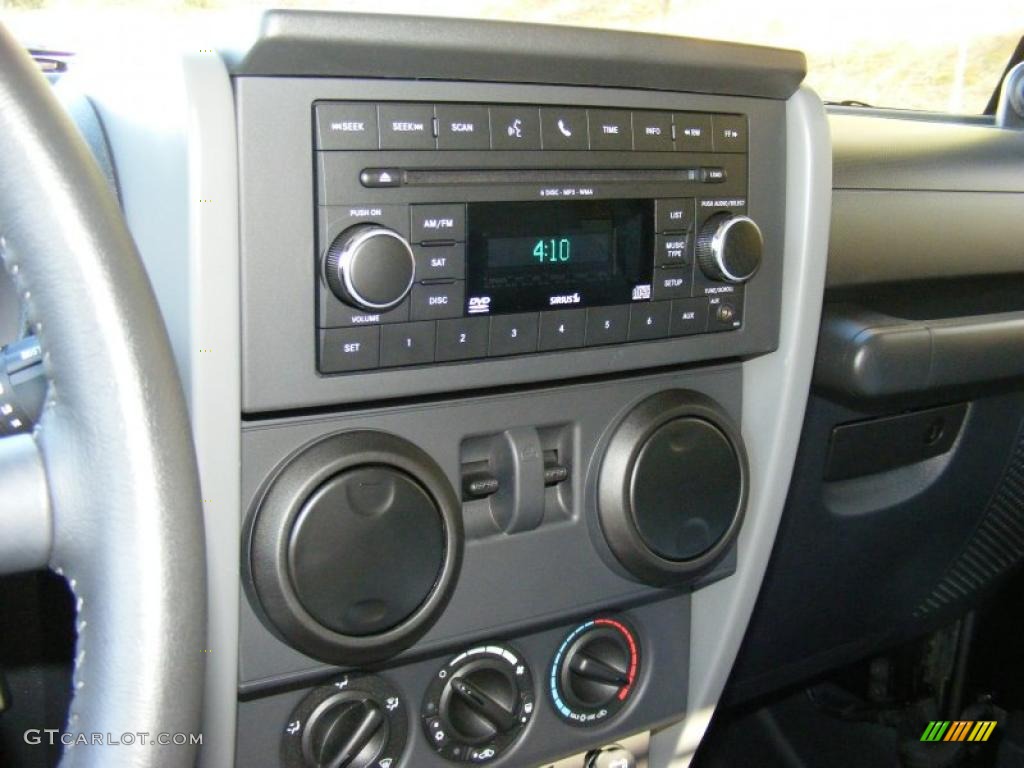 2010 Jeep Wrangler Sport 4x4 Controls Photo #39599549