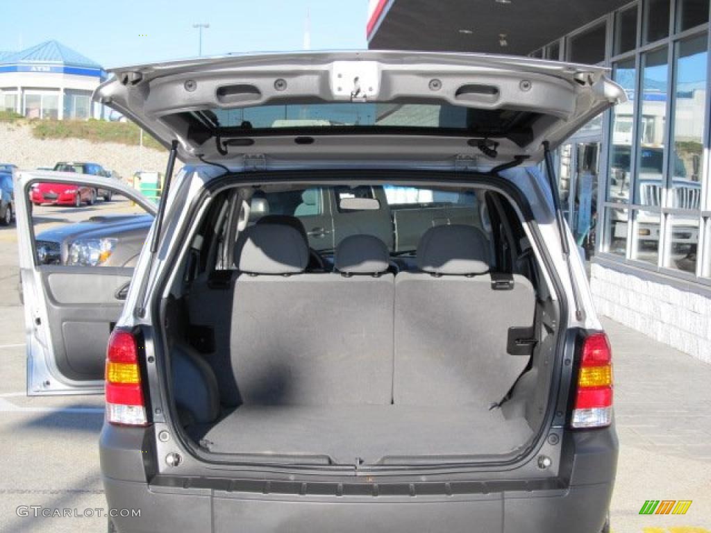 2006 Ford Escape XLT 4WD Trunk Photo #39606389