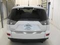 2011 Diamond White Pearl Mitsubishi Outlander SE  photo #3