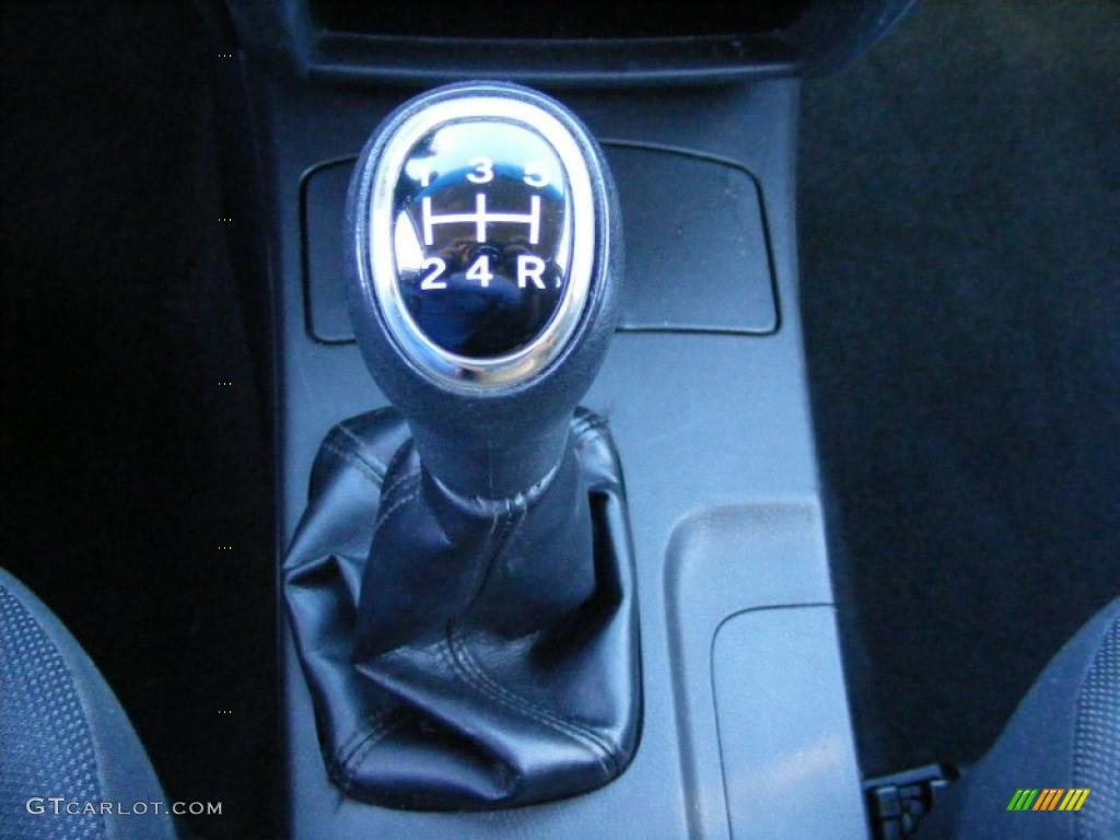 2005 Mitsubishi Outlander LS AWD 5 Speed  Manual Transmission Photo #39610017
