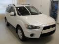 Diamond White Pearl - Outlander ES Photo No. 5