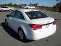 Summit White - Cruze LT Photo No. 2