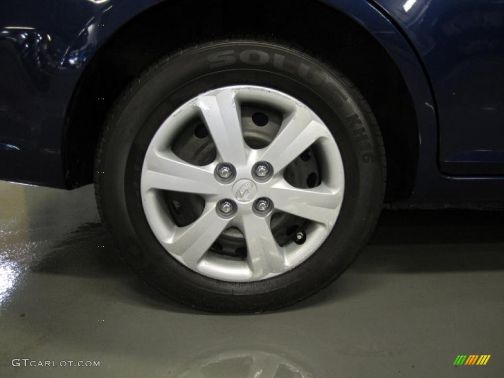 2009 Hyundai Accent GLS 4 Door Wheel Photo #39613993