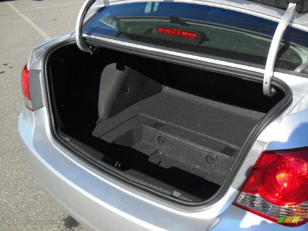 2011 Chevrolet Cruze LS Trunk Photo #39614205