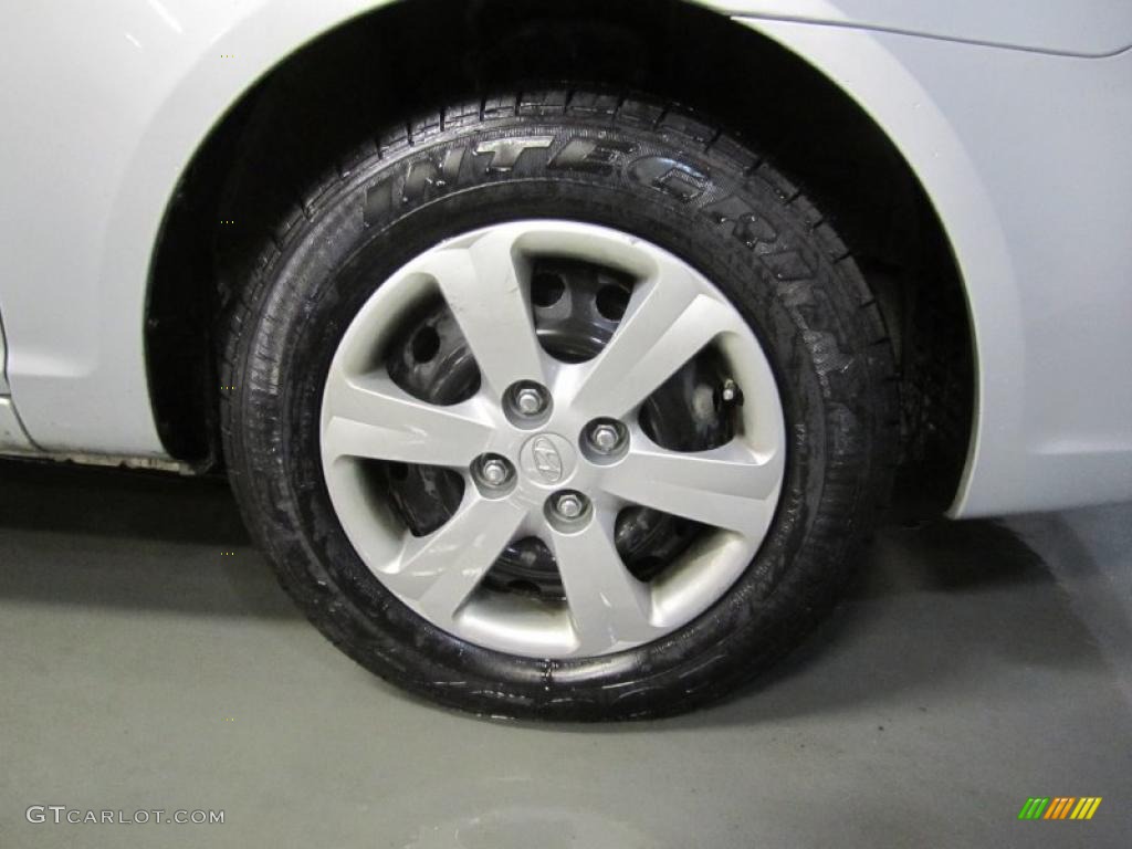 2009 Hyundai Accent GLS 4 Door Wheel Photo #39614461