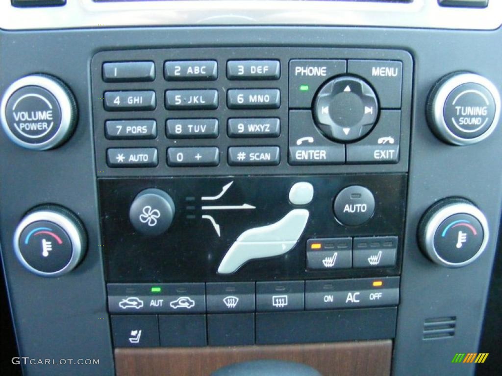 2010 Volvo S80 3.2 Controls Photo #39614833