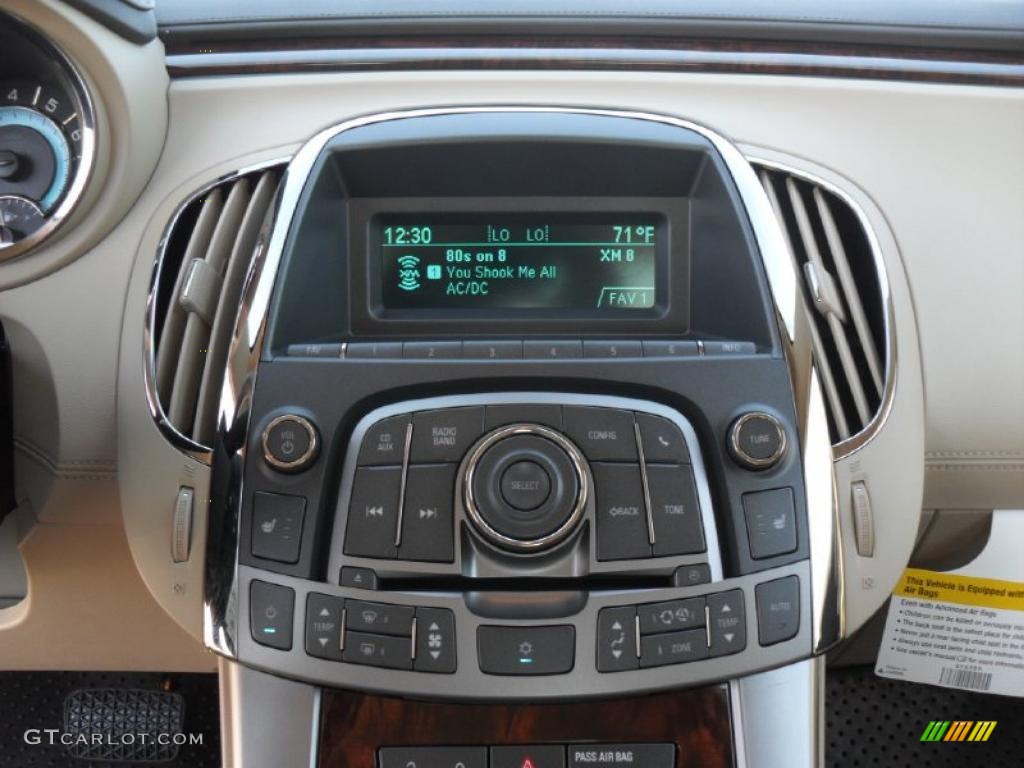 2011 Buick LaCrosse CXL Controls Photo #39614945