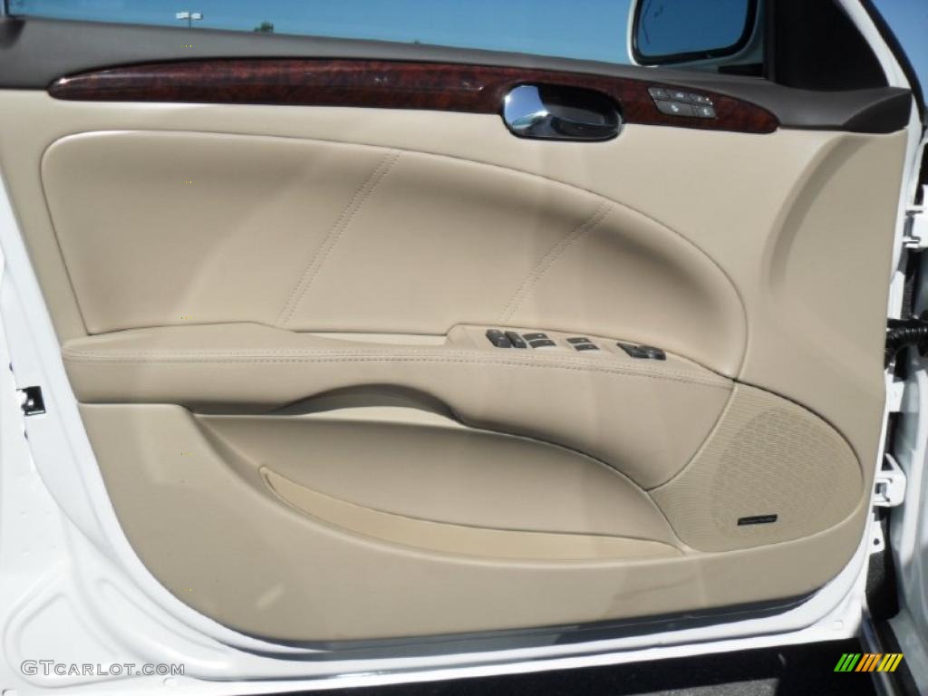 2011 Buick Lucerne CXL Cocoa/Cashmere Door Panel Photo #39615341