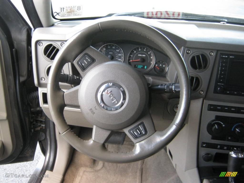 2006 Jeep Commander Standard Commander Model Khaki Steering Wheel Photo #39619581