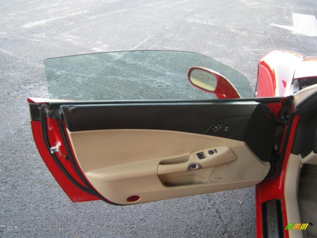 2008 Chevrolet Corvette Coupe Cashmere Door Panel Photo #39621718