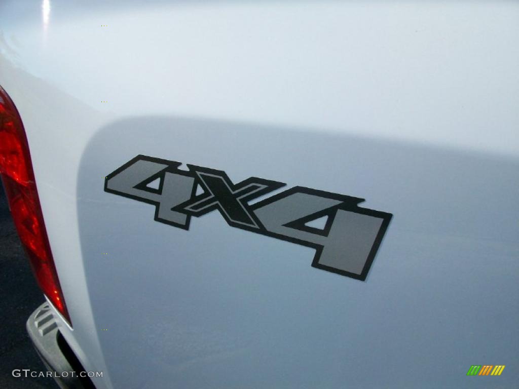 2011 Silverado 1500 LT Extended Cab 4x4 - Summit White / Light Titanium/Ebony photo #4