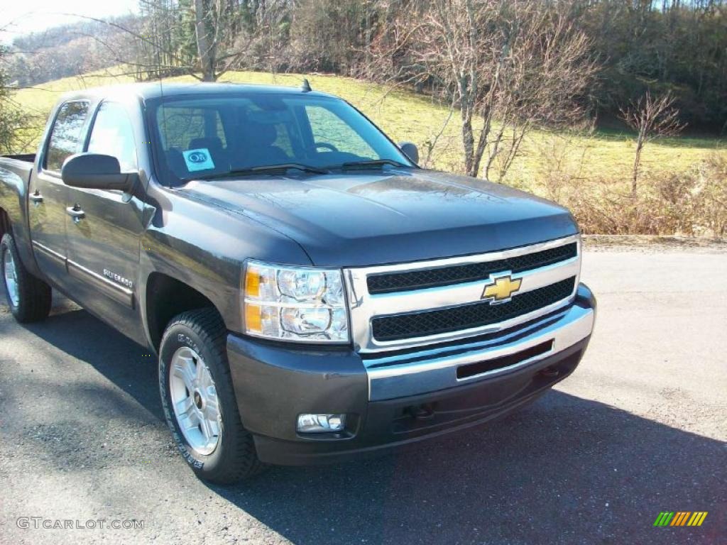 2011 Silverado 1500 LT Crew Cab 4x4 - Taupe Gray Metallic / Light Titanium/Ebony photo #3