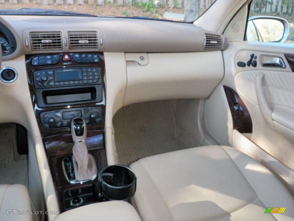 2002 Mercedes-Benz C 320 Sedan Java Dashboard Photo #39623378