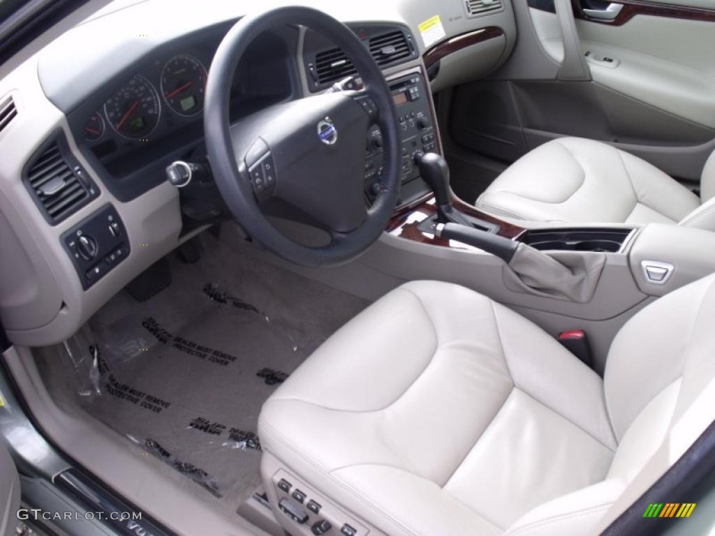 Taupe/Light Taupe Interior 2007 Volvo S60 2.5T AWD Photo #39627014