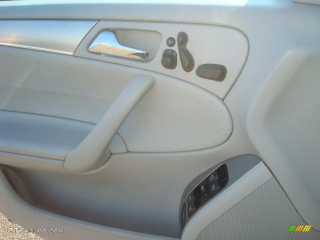 2005 Mercedes-Benz C 230 Kompressor Sedan Ash Door Panel Photo #39627070