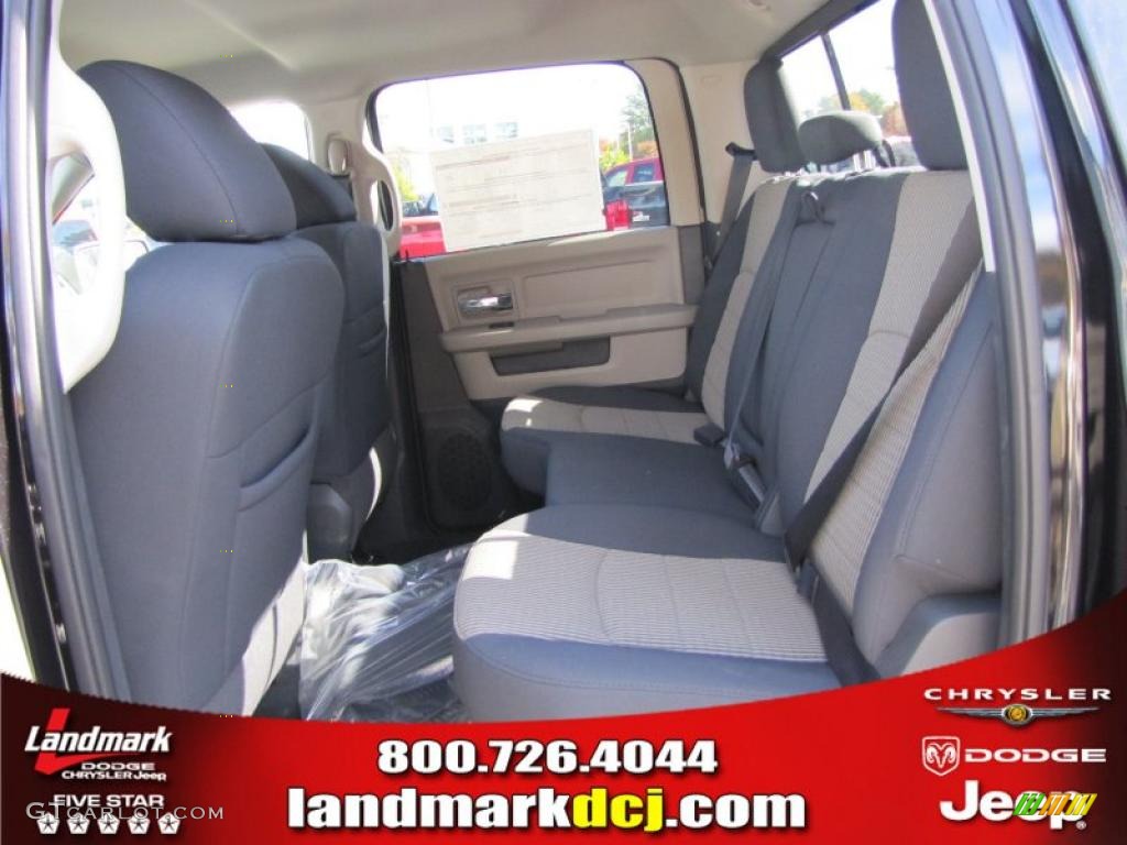 2011 Ram 1500 Big Horn Crew Cab - Brilliant Black Crystal Pearl / Dark Slate Gray/Medium Graystone photo #8