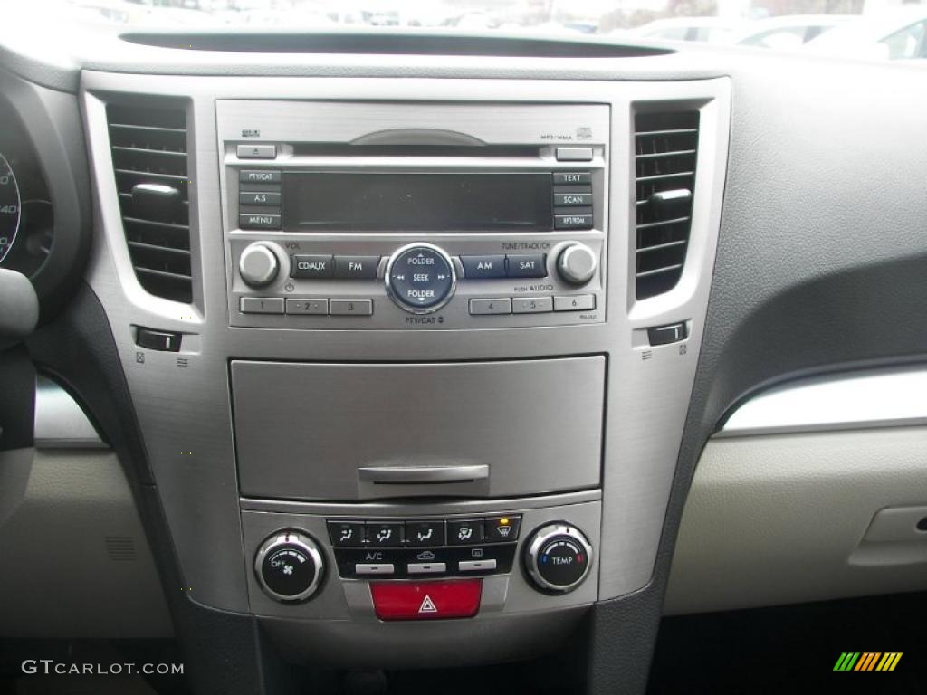 2010 Subaru Outback 3.6R Premium Wagon Controls Photo #39638850