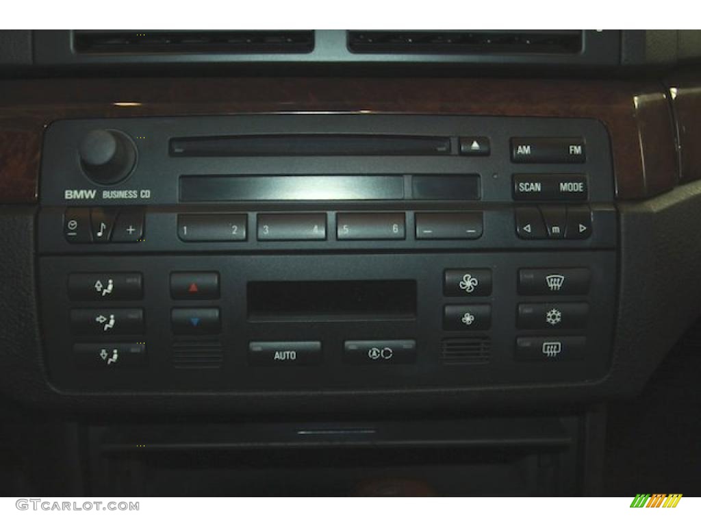 2004 3 Series 330i Coupe - Jet Black / Black photo #15