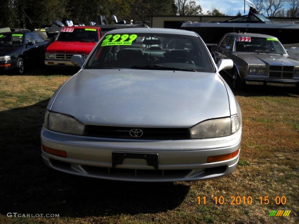 1992 Camry LE Sedan - Silvermist Metallic / Gray photo #2