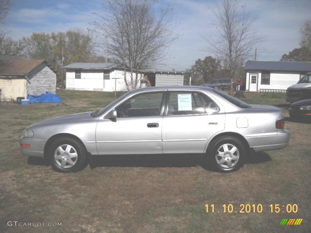 1992 Camry LE Sedan - Silvermist Metallic / Gray photo #8
