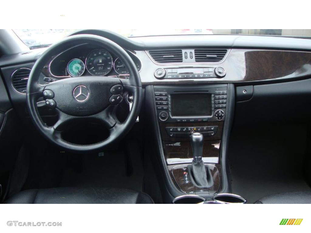 2007 Mercedes-Benz CLS 550 Black Dashboard Photo #39644227