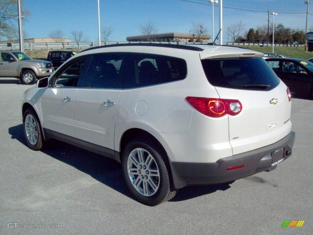 White Diamond Tricoat 2011 Chevrolet Traverse LT AWD Exterior Photo #39646692