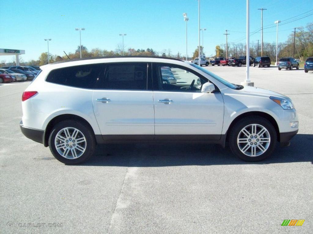 White Diamond Tricoat 2011 Chevrolet Traverse LT AWD Exterior Photo #39646708