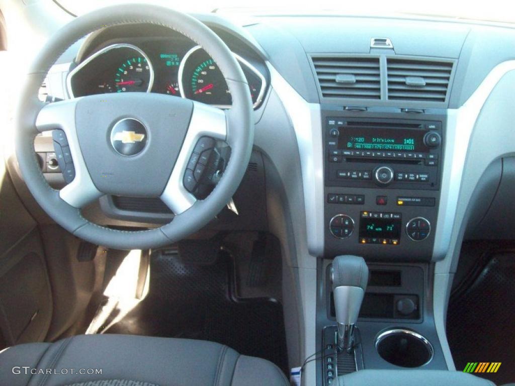 2011 Chevrolet Traverse LT AWD Dark Gray/Light Gray Dashboard Photo #39646809
