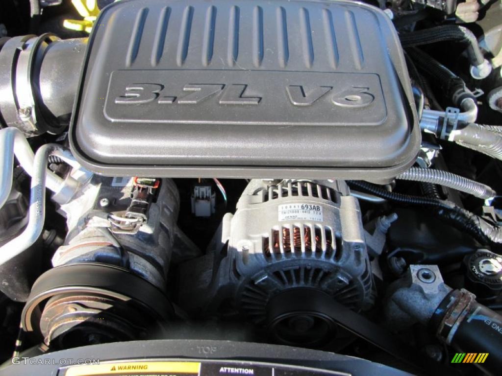 2005 Dodge Dakota ST Club Cab 4x4 3.7 Liter SOHC 12-Valve PowerTech V6 Engine Photo #39648008