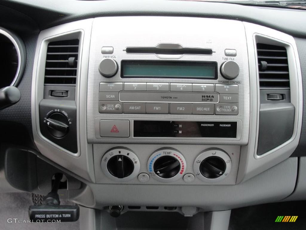 2010 Toyota Tacoma V6 SR5 Double Cab 4x4 Controls Photo #39649088