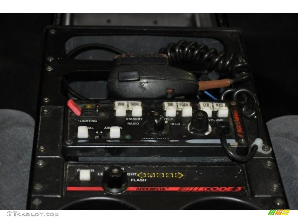 2005 Impala Police - White / Medium Gray photo #6