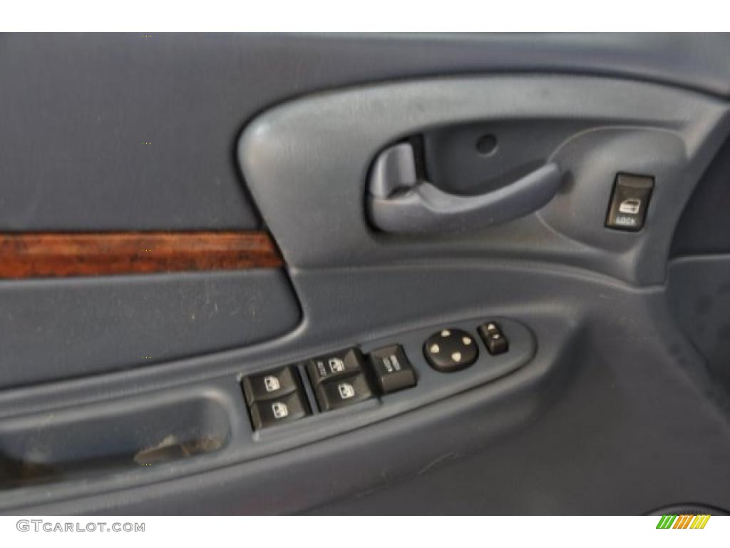 2005 Impala Police - White / Medium Gray photo #9