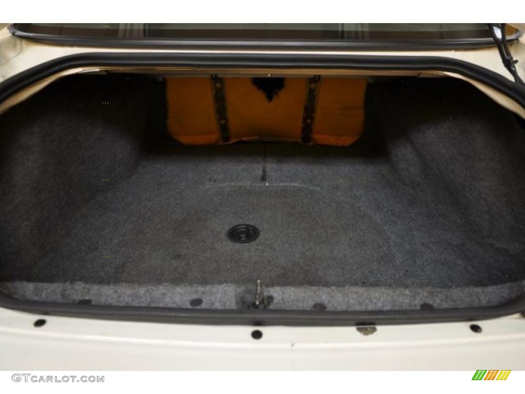 2005 Impala Police - White / Medium Gray photo #12