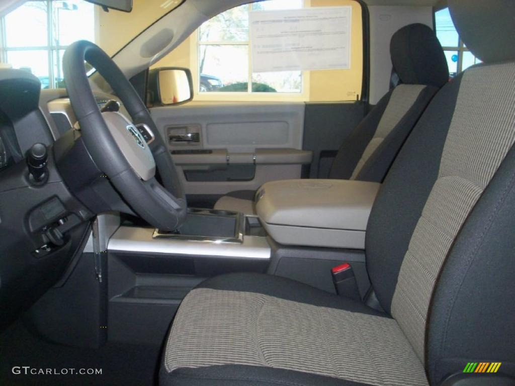 2011 Ram 2500 HD SLT Regular Cab 4x4 - Bright Silver Metallic / Dark Slate/Medium Graystone photo #2