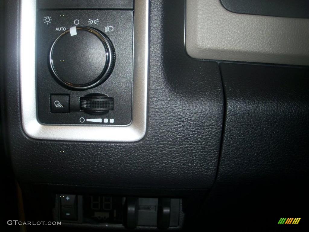 2011 Ram 2500 HD SLT Regular Cab 4x4 - Bright Silver Metallic / Dark Slate/Medium Graystone photo #9