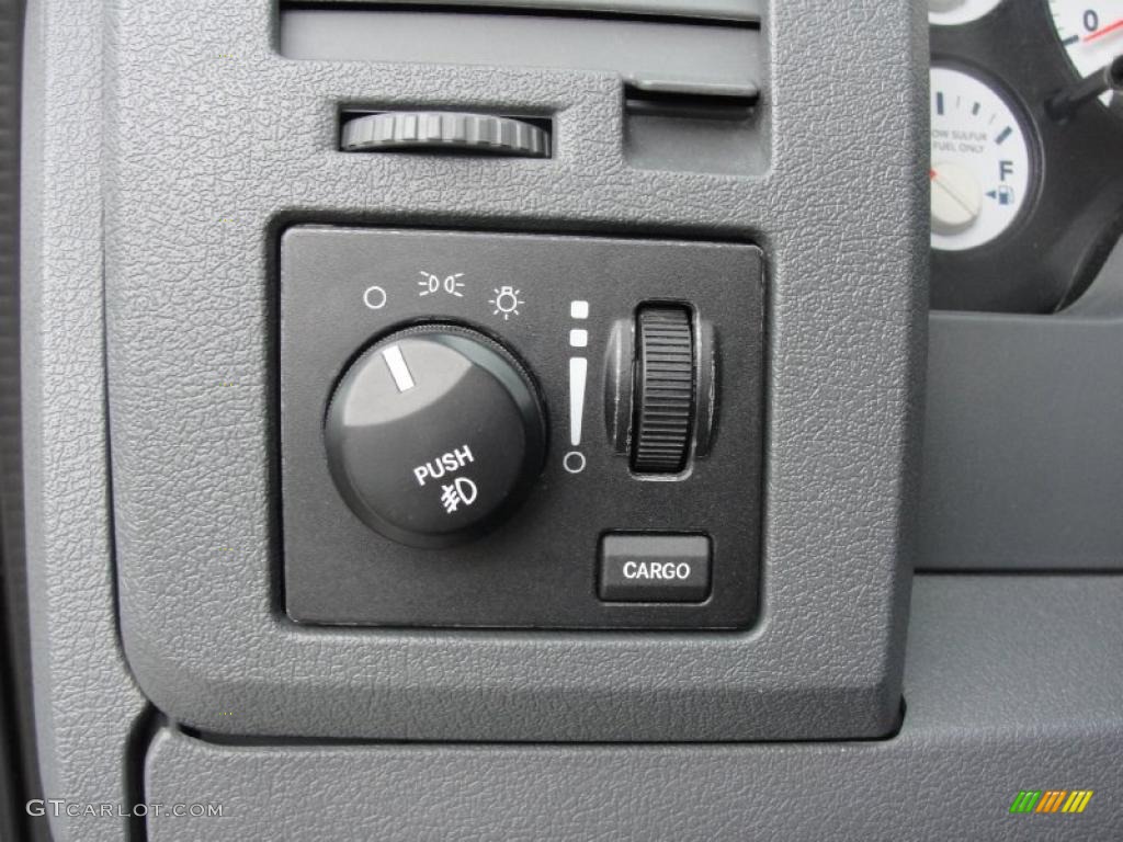 2007 Dodge Ram 3500 SLT Regular Cab 4x4 Dually Controls Photo #39650988