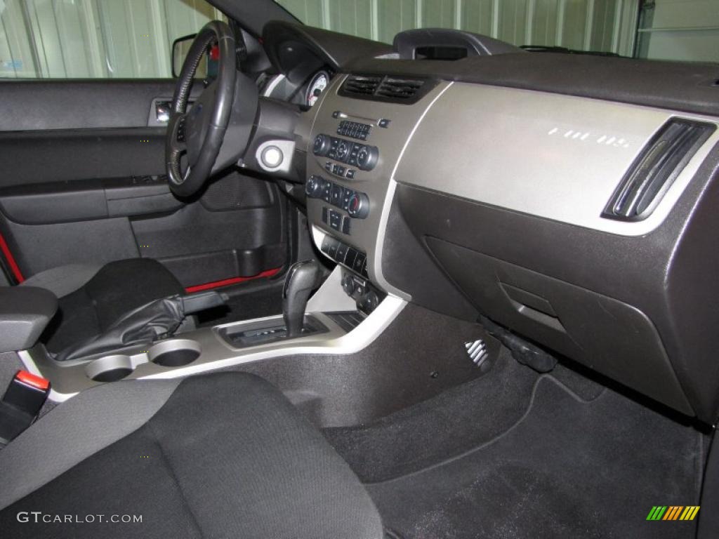 2009 Focus SES Sedan - Sangria Red Metallic / Charcoal Black photo #13