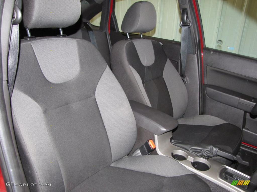2009 Focus SES Sedan - Sangria Red Metallic / Charcoal Black photo #14