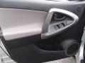Classic Silver Metallic - RAV4 4WD Photo No. 14