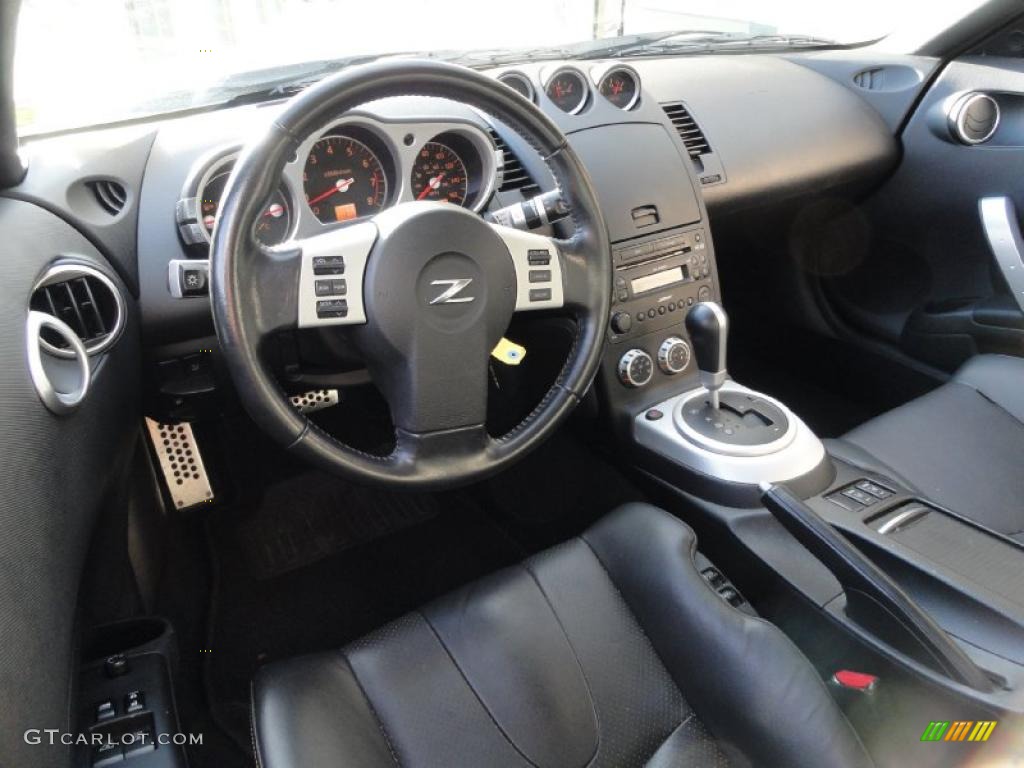 Charcoal Leather Interior 2006 Nissan 350Z Touring Coupe Photo #39654736