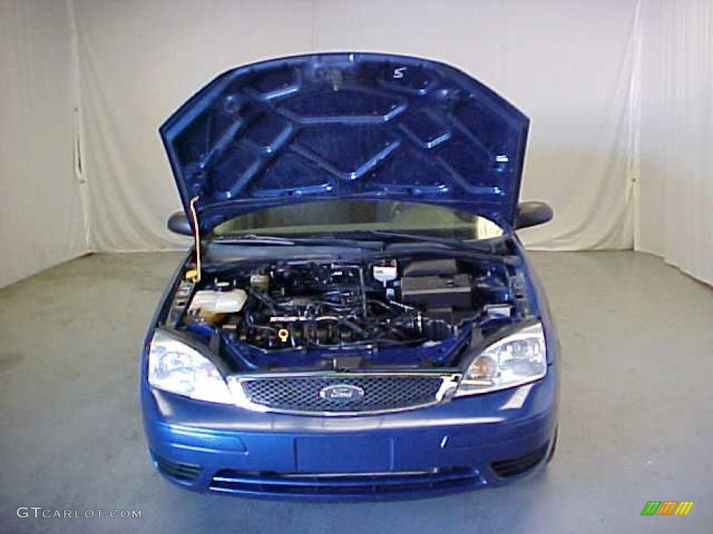 2005 Focus ZX4 SE Sedan - Sonic Blue Metallic / Dark Pebble/Light Pebble photo #4